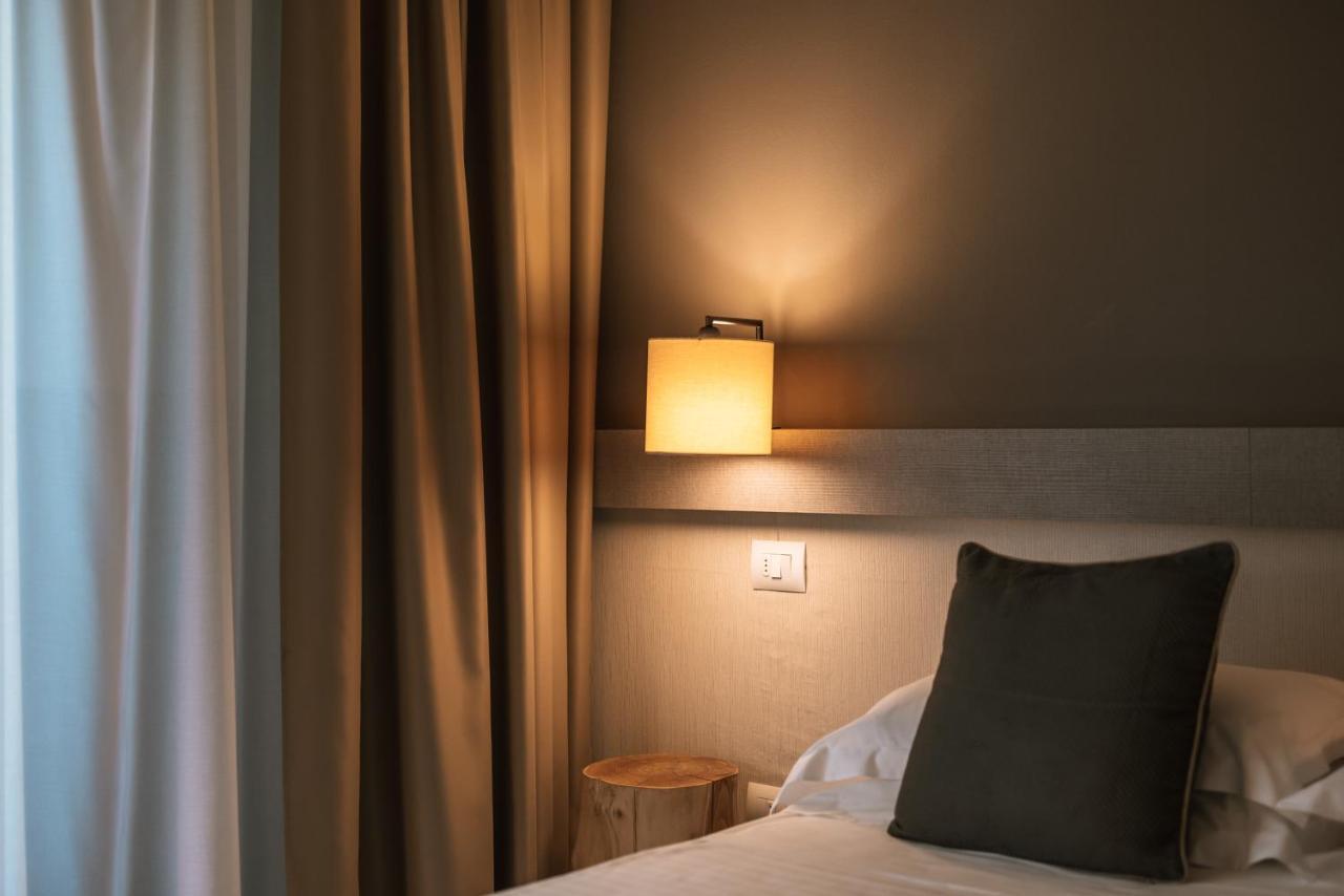 ריצ'יונה Hotel De La Ville מראה חיצוני תמונה