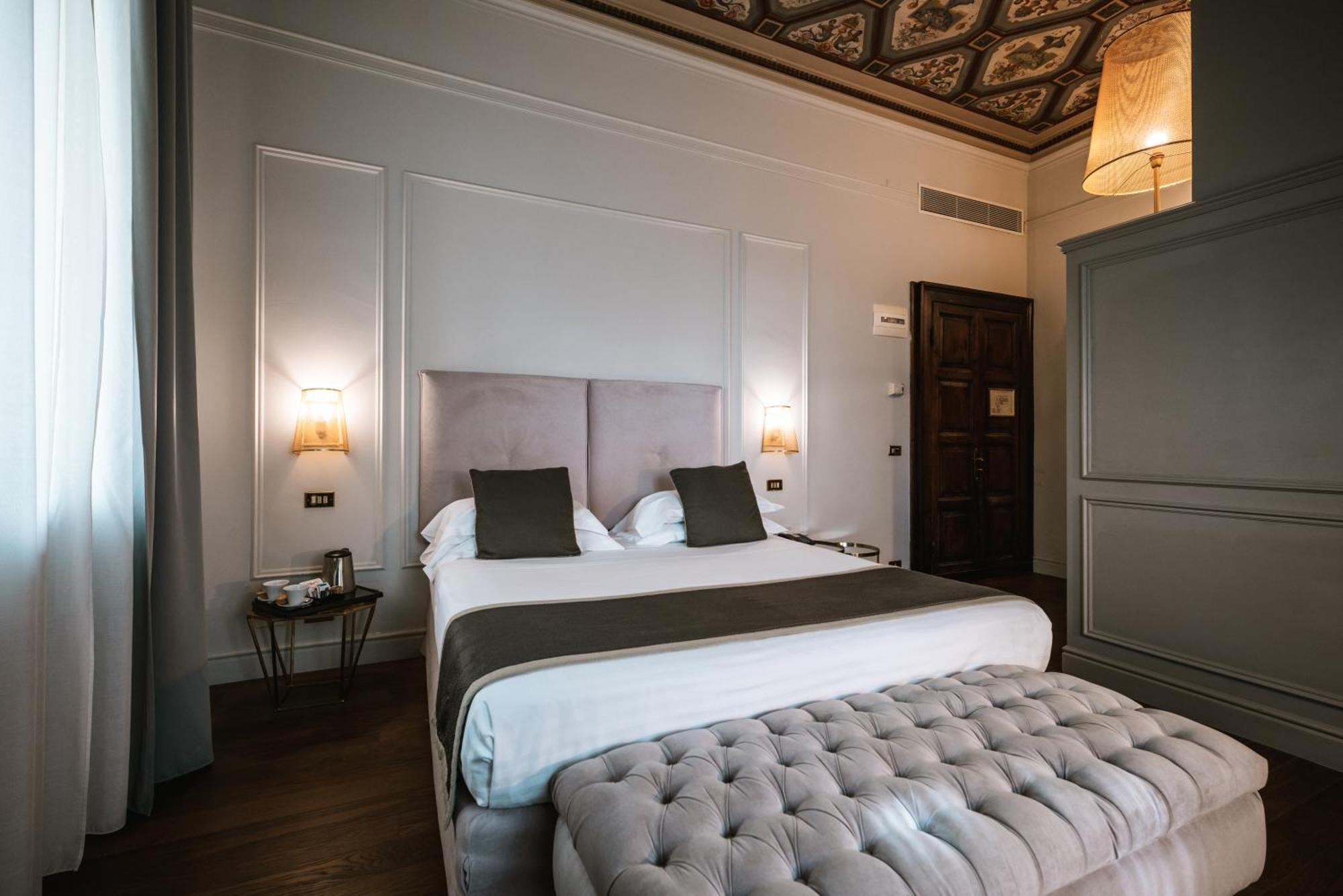 ריצ'יונה Hotel De La Ville מראה חיצוני תמונה